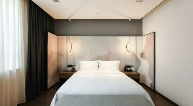 Люкс Deluxe Chengdu Chanyi Jincheng Courtyard Hotel