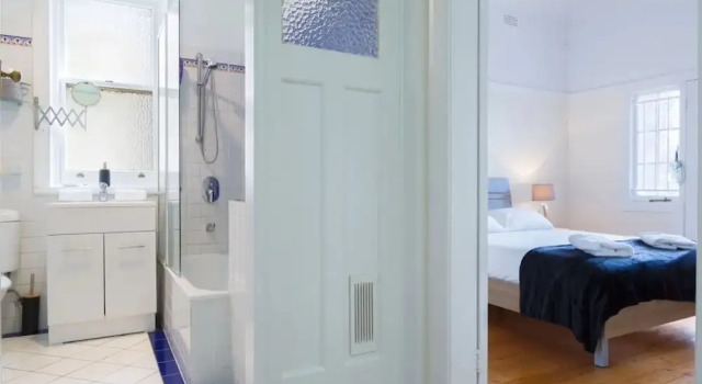 2 Bedroom Gorgeous Art Deco Classic Near CBD, Забронировать Отель Отели Брисбна 3 звезды, рядом с Паромный терминал Mowbray Park, 3*