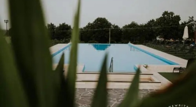 Conac Polizu, Rezervasyon Otel Maxut Iasi