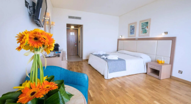 The Golden Coast Beach Hotel
