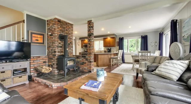 Enchanting Waterfront Sorrento Home w/ Deck!