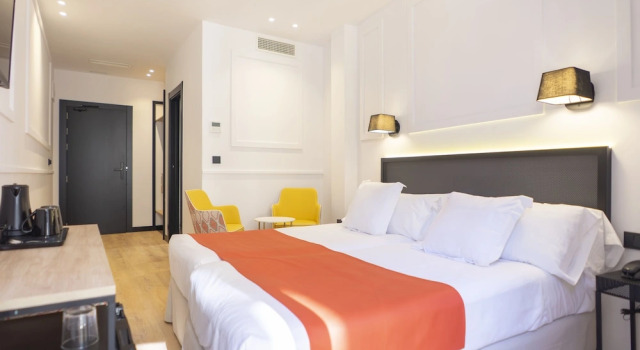 Двухместный номер Superior с балконом Hotel Boutique Puerta de las Granadas