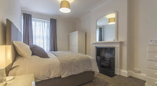 Berkeley House, Забронировать Отель Отели Бристоля 3 звезды, рядом с Конференц-центр Armada House, 3*