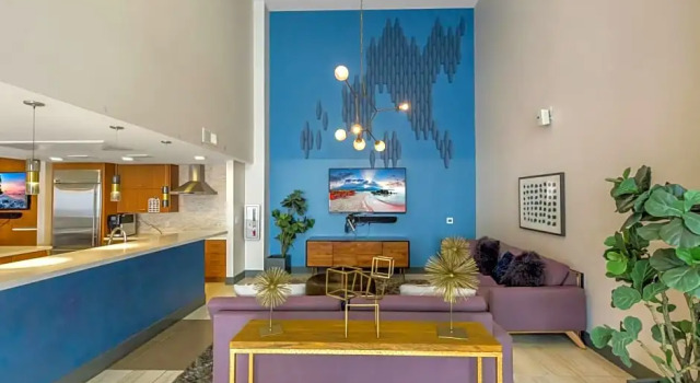SuitesRUs Apart Hotel at Glendale, Забронировать Отель Отели Глендейл с парковкой, рядом с Glendale Federal Savings Building, Парковка