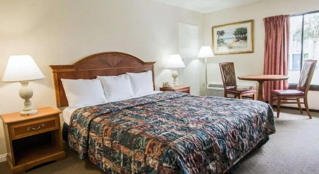 Номер Standard Rodeway Inn Maingate