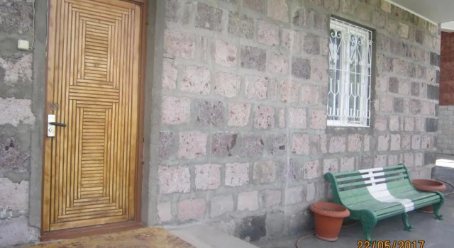 Коттедж Kecharetsi House