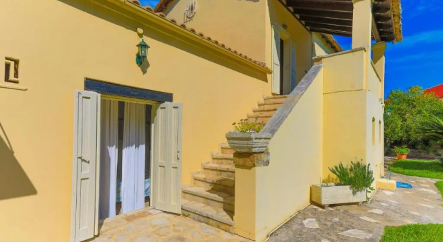 Secret Garden House - Private garden with pool, Забронировать Отель Отели периферии Ионических островов с бассейном, Бассейн