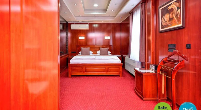 Люкс Presidential Prezident Hotel Novi Sad - Outdoor Pool & Spa