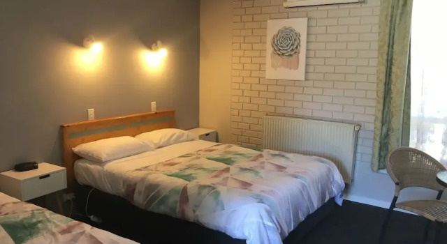 Standardowy dwuosobowy pokój Camperdown Cascade Motel