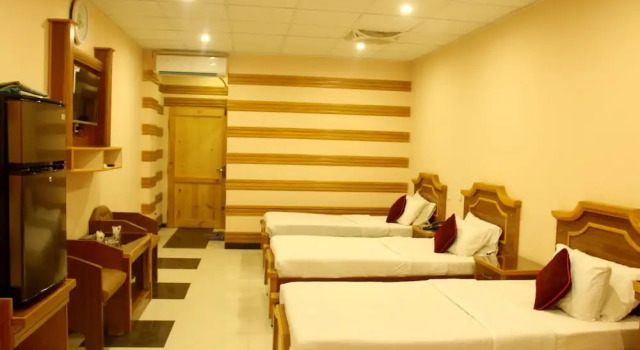 Hotel Crown, Забронировать Отель Отели Хайдер-Абад 3 звезды, 3*