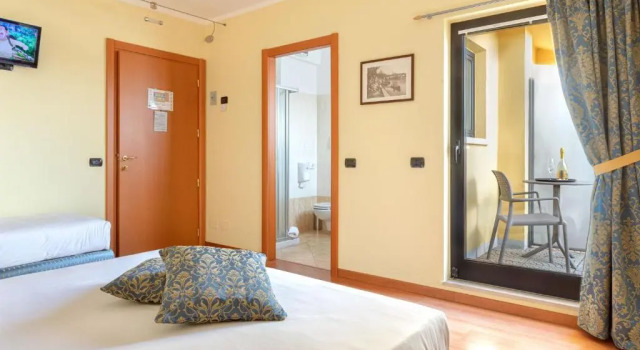 Трёхместный номер Standard с балконом Hotel Postumia