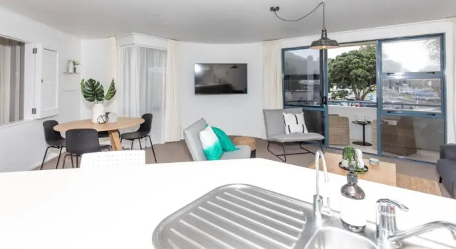 Ocean Retreat 228