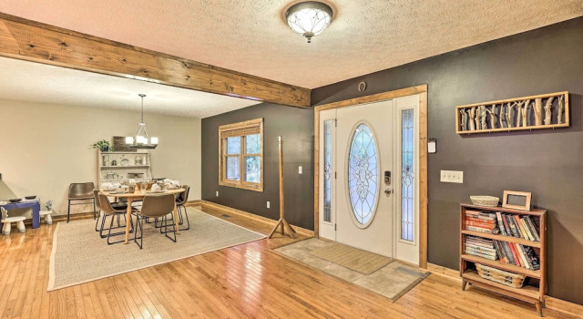 Коттедж Game Room & Fire Pit: Spacious Elk Park Lodge!