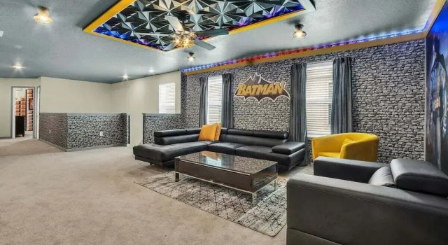 3417lw · Brand New 7 Bedroom With Pool /spa/ Themed, Close