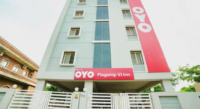 Vj Inn by OYO Rooms, Rezerwuj Hotel Hotele w Andhra Pradesh z parkingiem, Parking