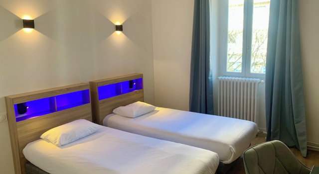 Трёхместный номер Comfort Hôtel de Paris - Dijon Centre Gare