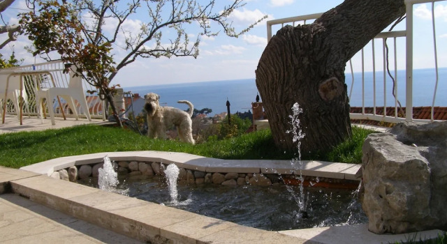 This Apartment is the Perfect Retreat for a Relaxing Holiday, Забронировать Апартаменты/квартира Отели Дубровника с парковкой, рядом с Башня Минчета, Парковка