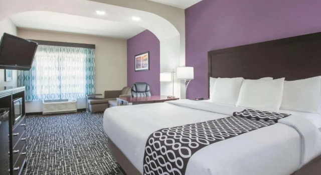 Номер Executive La Quinta by Wyndham Fort Walton Beach