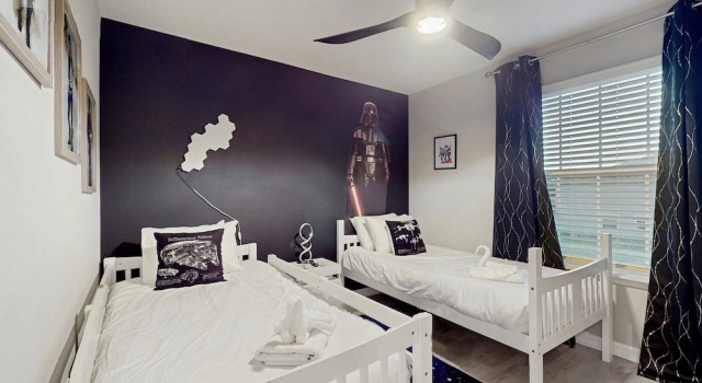 Charming Townhome With Private Pool, Lanai, & Washer/dryer, Book Feriehus Villaer i Florida, Villa
