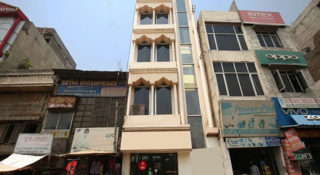 OYO 966 Hotel Sallow International, Забронировать Отель Амритсар штат Пенджаб