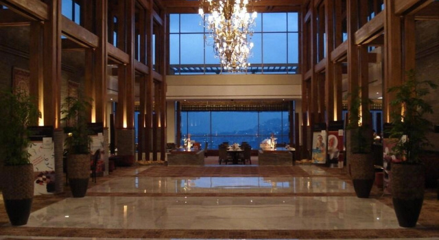 Mir Continental Hotel