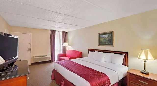 Номер Standard Days Inn by Wyndham Bay City