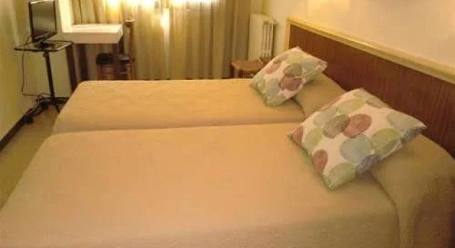 Hostal Cantabrico, Book Hotel Binefar Huesca