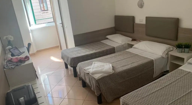 Трёхместный номер Standard Hotel Siro
