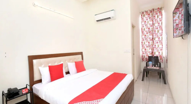 OYO 16695 Hotel Sun View, Rezerwuj Hotel Panchkula Delhi