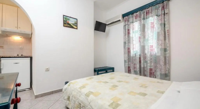Апартаменты Polemis Studios & Apartments