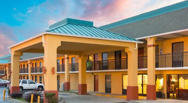 Двухместный номер Standard Super 8 by Wyndham Orangeburg Near I-26