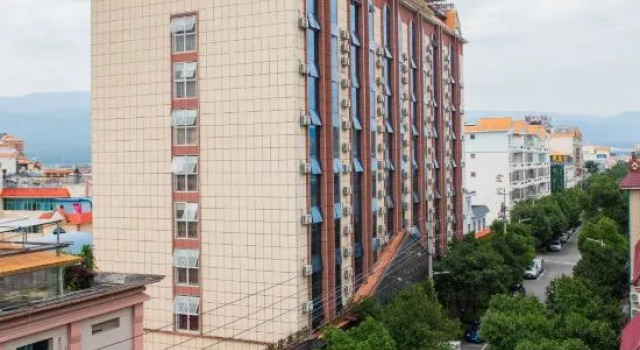 Huang Jia Hotel, Prenota Hotel Dehong Yunnan