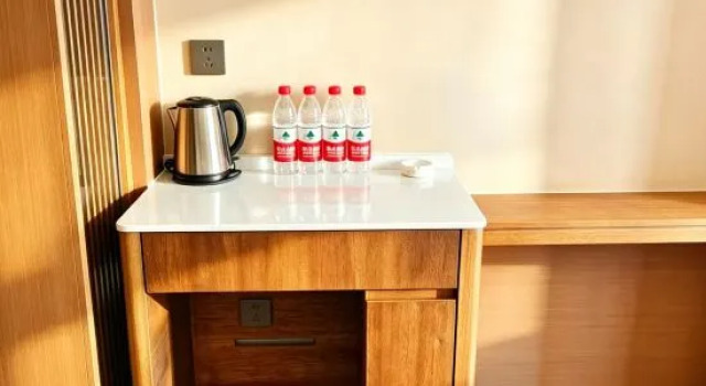 Люкс Deluxe Ruidu Hotel, Balikun