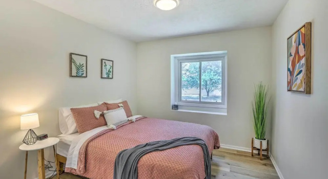Коттедж Modern Boho Gem: Yard + 10 Mi to Baxter Arena