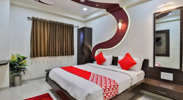 Hotel Shivkunj Exotica by OYO Rooms, Забронировать Отель Ахмадабад штат Гуджарат