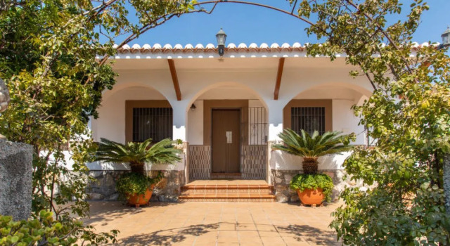 El Pino (AMU555), Prenota Hotel Motril Costa Tropical