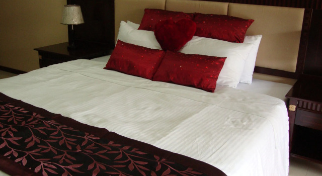 Riverside Hotel and Conference Centre