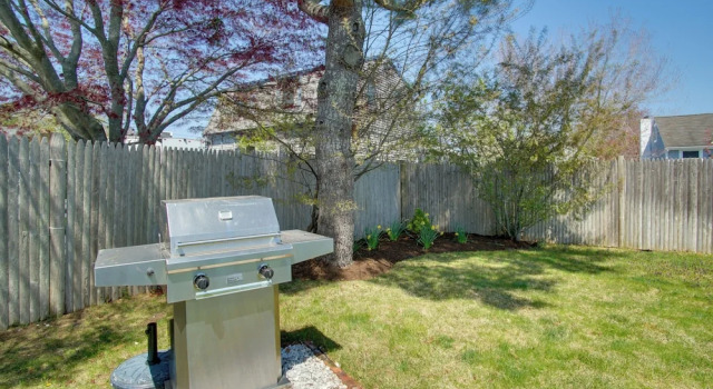 Апартаменты South Yarmouth Gem 1 Mi to Windmill Beach!