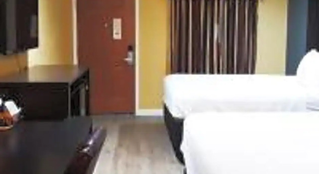 Четырёхместный номер Standard OYO Hotel Miami OK I-44