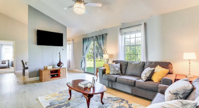 Коттедж Port Charlotte Home Near Beaches & Dining
