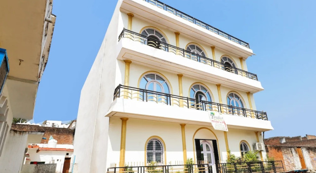 Oyo 60753 Paradise Luxury Home Stay, Забронировать Отель Отели штата Махараштры 3 звезды, 3*