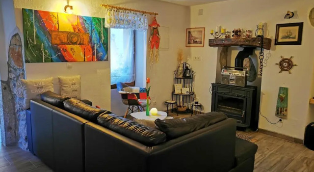 Коттедж с 3 комнатами Holiday Home Svjetlana