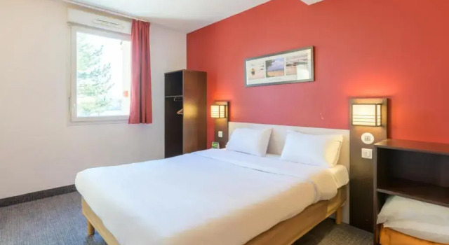Двухместный номер B&B HOTEL Compiègne Thourotte