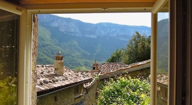 Семейный коттедж с 2 комнатами с видом на горы Gîte L'Échappée en Vercors