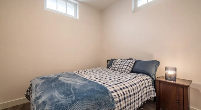 Spacious Newly Renovated 1 Bedroom Suite, Rezervovat Apartmán Apartmány v Bedford, Apartmán