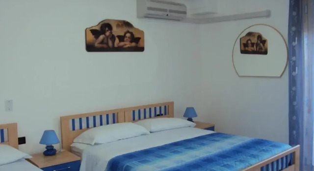 Трёхместный номер Standard с балконом B&B Brezza Marina & Ristorante Shoreline