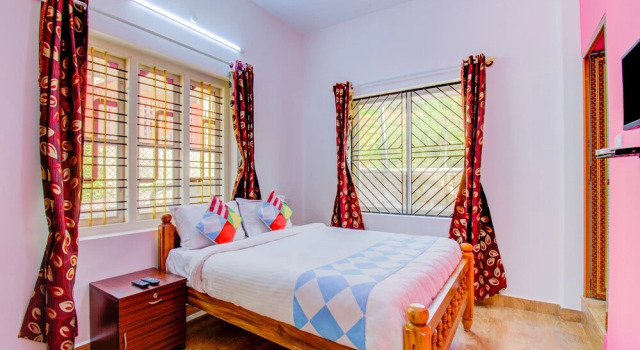 Oyo Home 23219 Bright Studio, Забронировать Отель Отели Мадикери с парковкой, рядом с Парк Раджас-Сит, Парковка