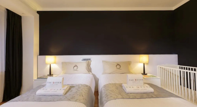 Апартаменты с 2 комнатами с балконом The Queen Luxury Apartments - Villa Carlotta
