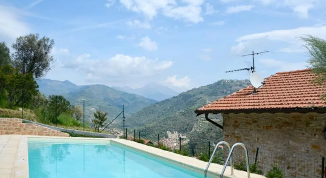 Casa Delle Olive, Book Hotel Hoteller i Dolceacqua med pool, Swimmingpool