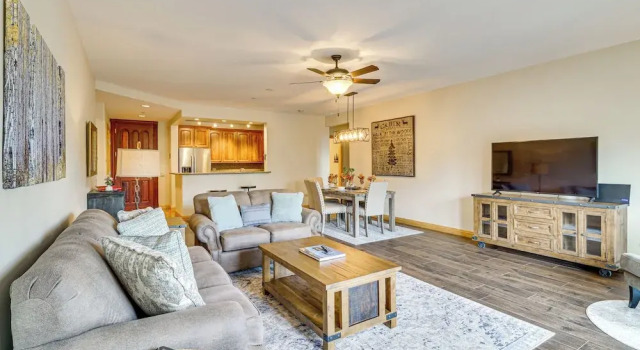 2 Mi to Angel Fire Resort: Luxury Condo w/ Balcony, Varaa Huoneisto Angel Fire 
